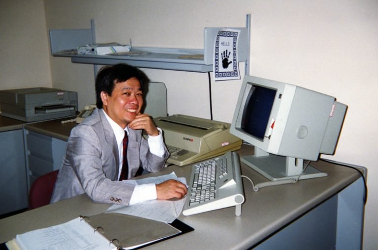 24. Làm Việc Cho Khu Học Chánh Philadelphia