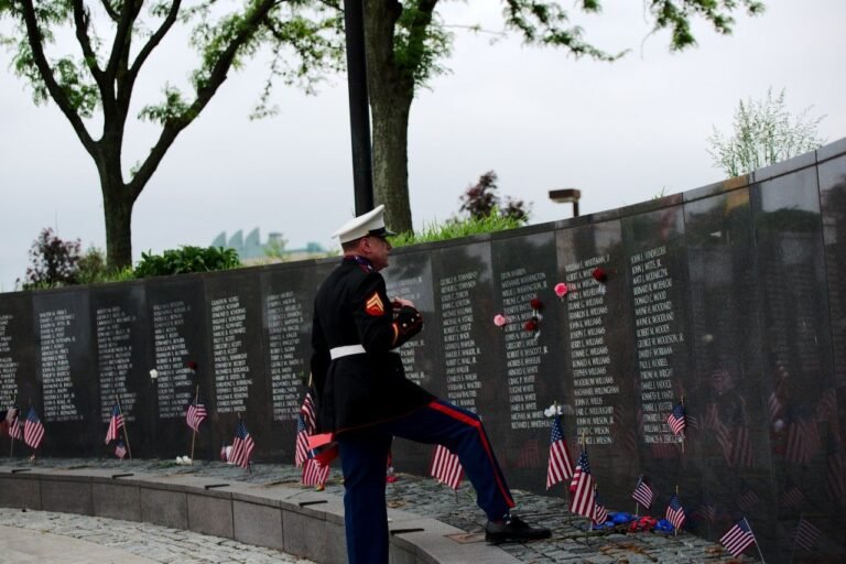 US_Marine_Philadelphia_Vietnam_Memorial